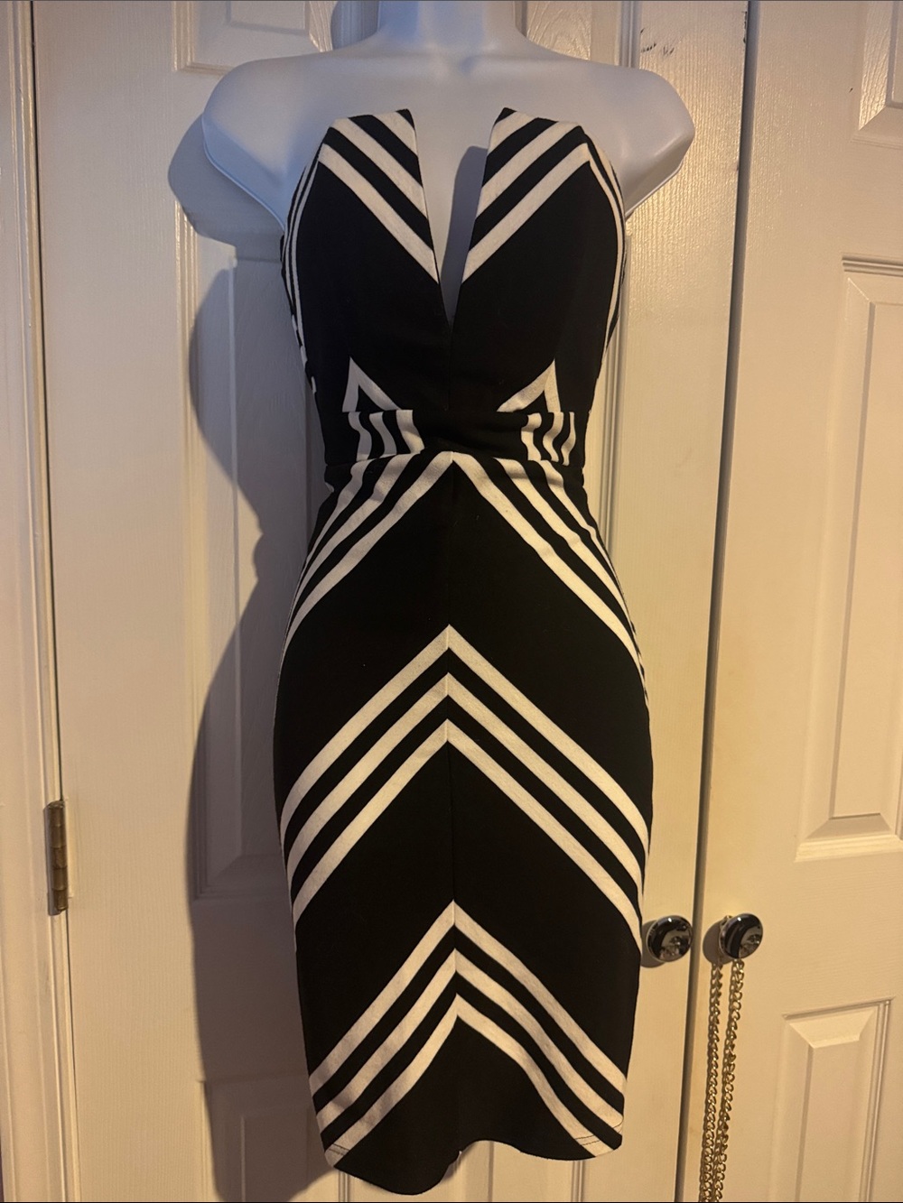 Strapless Black and White Chevron Sheath Dress